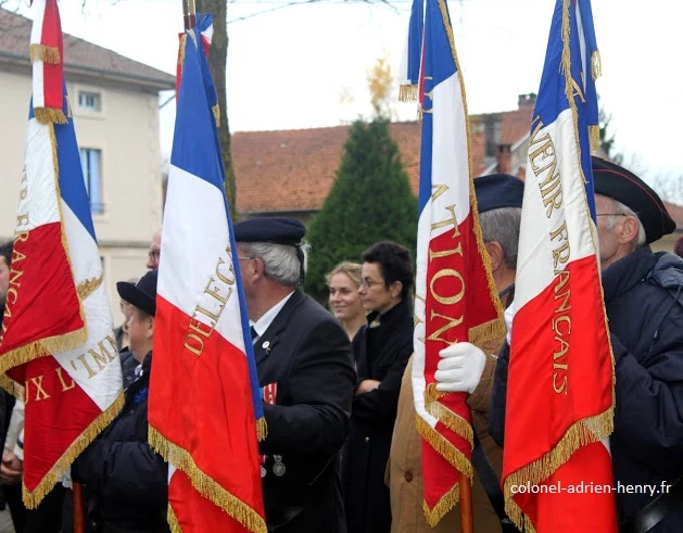 Porte-drapeaux et anciens combattants
