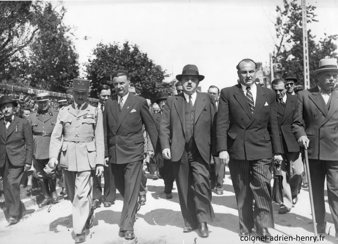Visite à Oradour-sur-Glane le 10 juin 1945